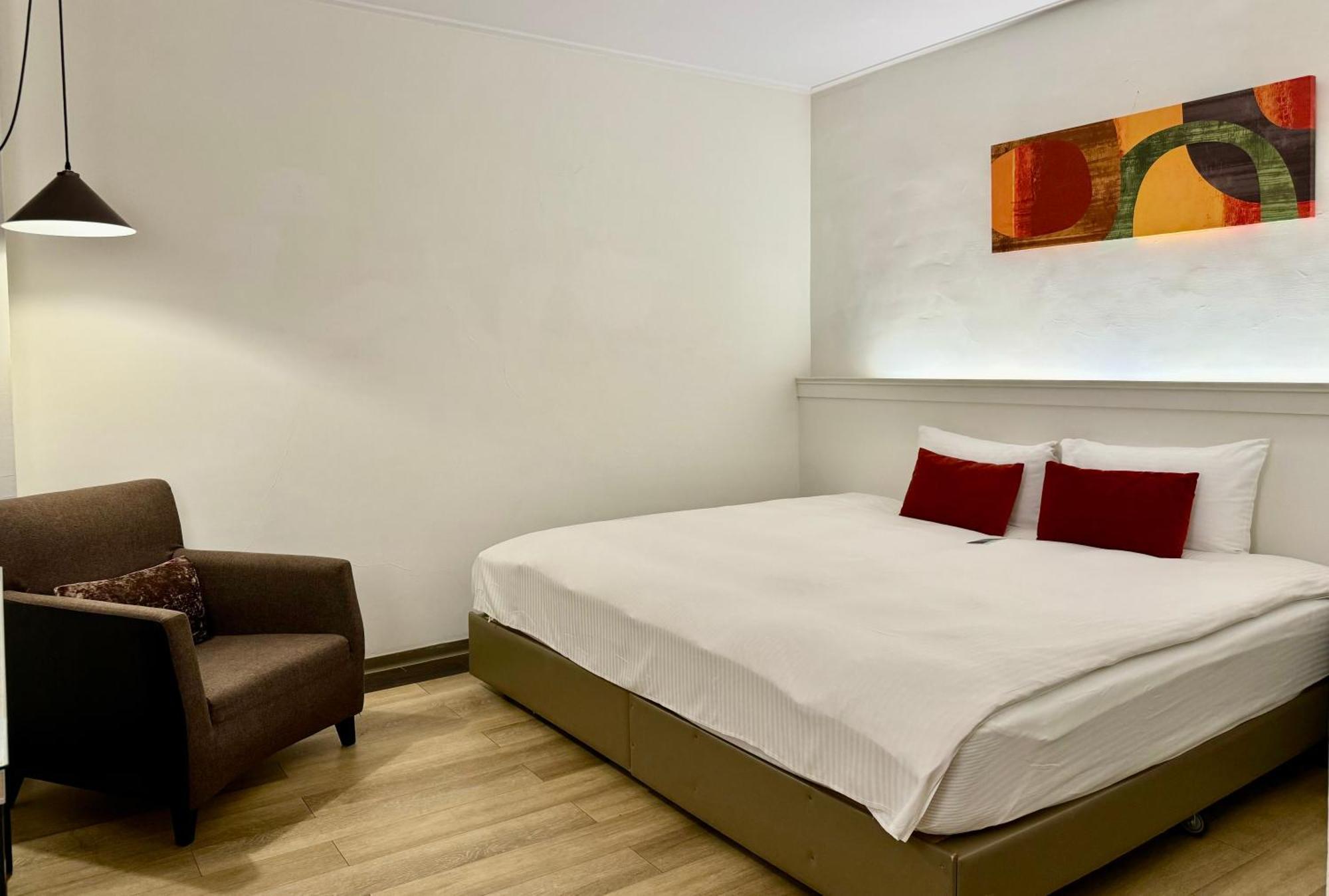53 Hotel Тайчжун Экстерьер фото