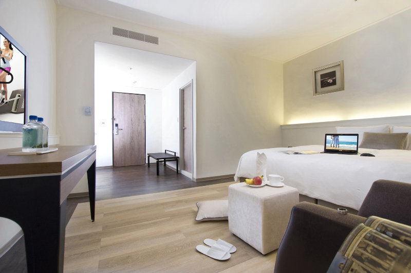 53 Hotel Тайчжун Экстерьер фото