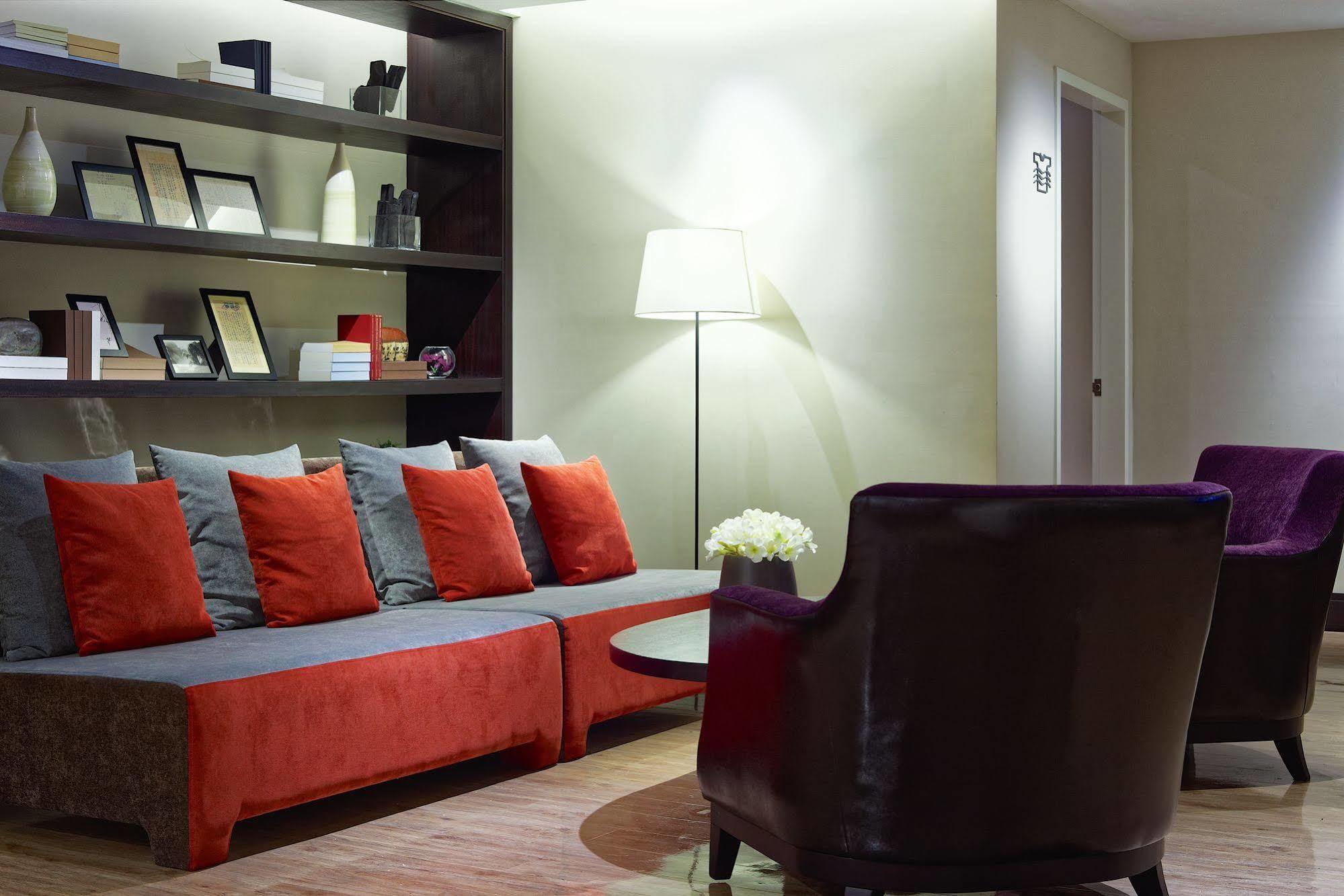 53 Hotel Тайчжун Экстерьер фото